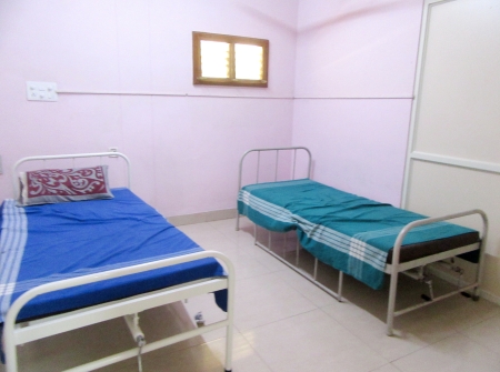 7) Li id 402 - Treatment Room 3.jpg